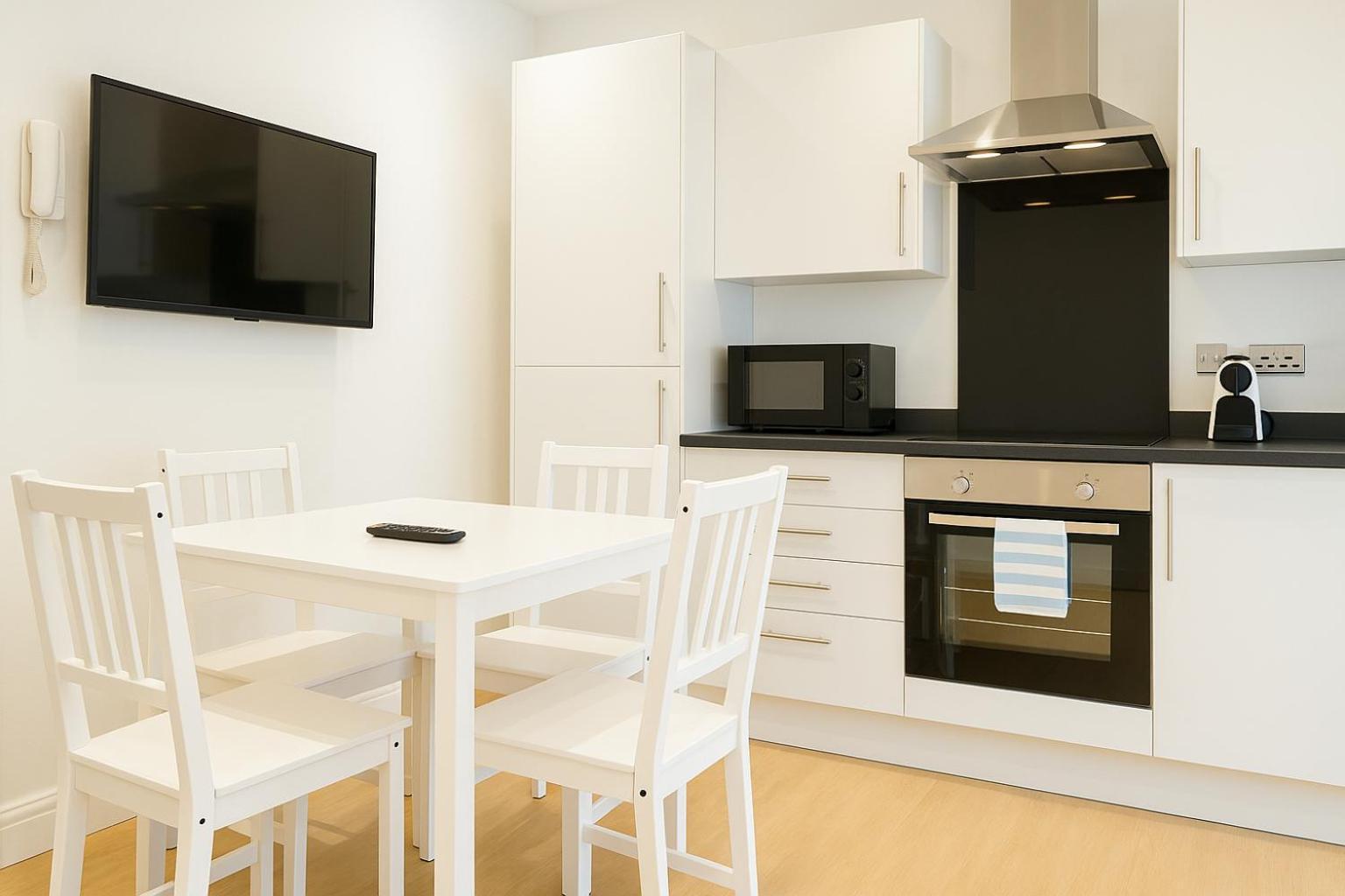 2 Bedroom Apartment Nr City Centre, Uni & Parks Кардифф Экстерьер фото